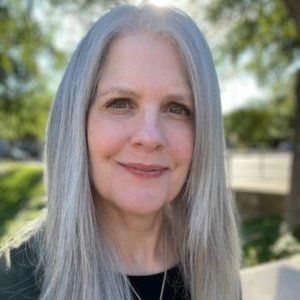 Meet your Posher, Staci